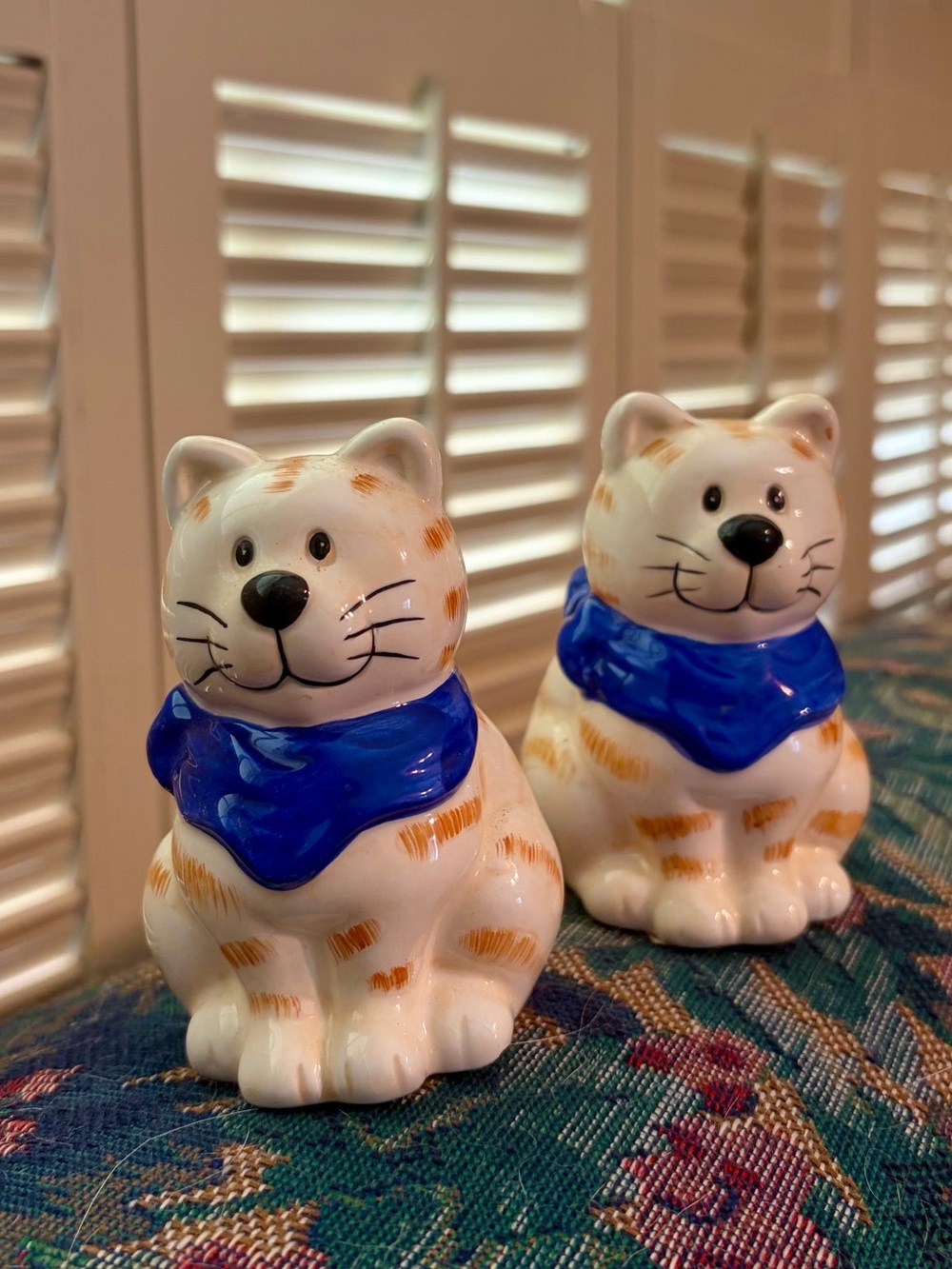 Ceramic Cat Salt and Pepper Shakers - White with Blue Scarves
